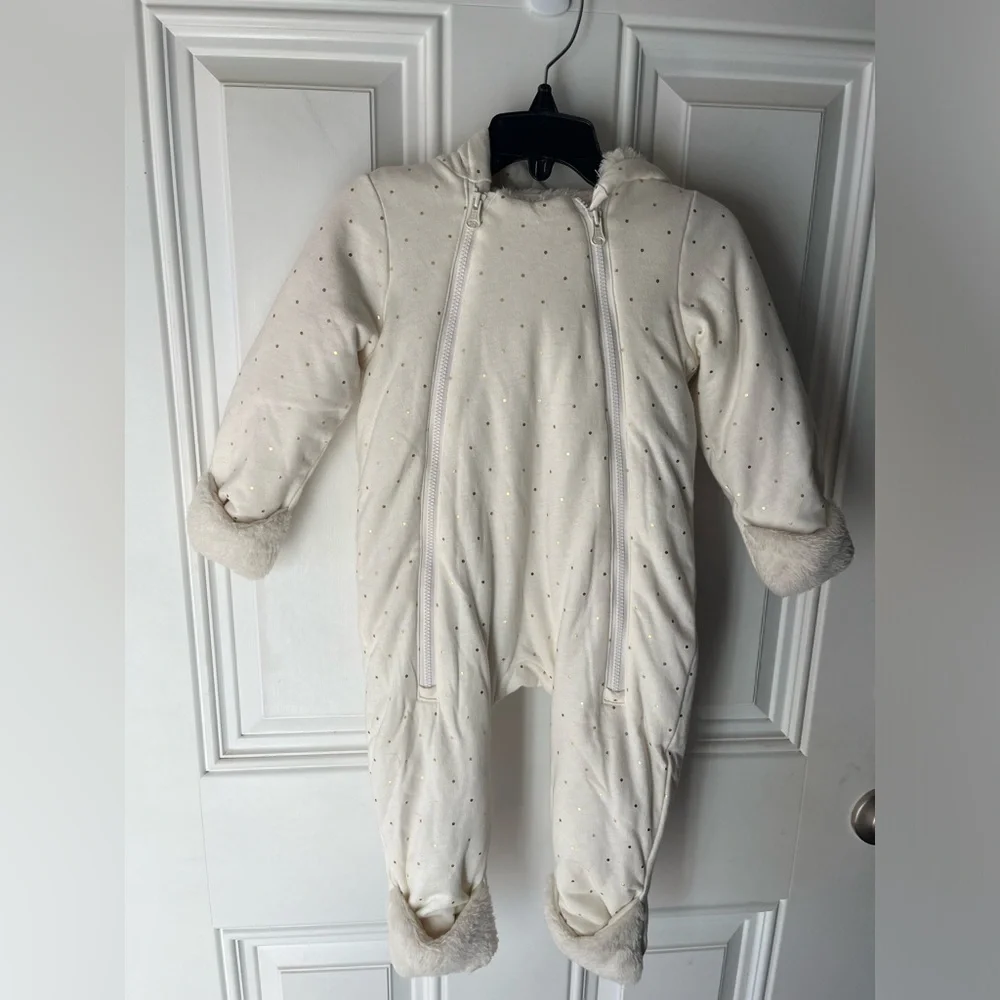 Baby Gap One-Piece Baby Sherpa Hooded size 6-12 months unisex baby cold weather